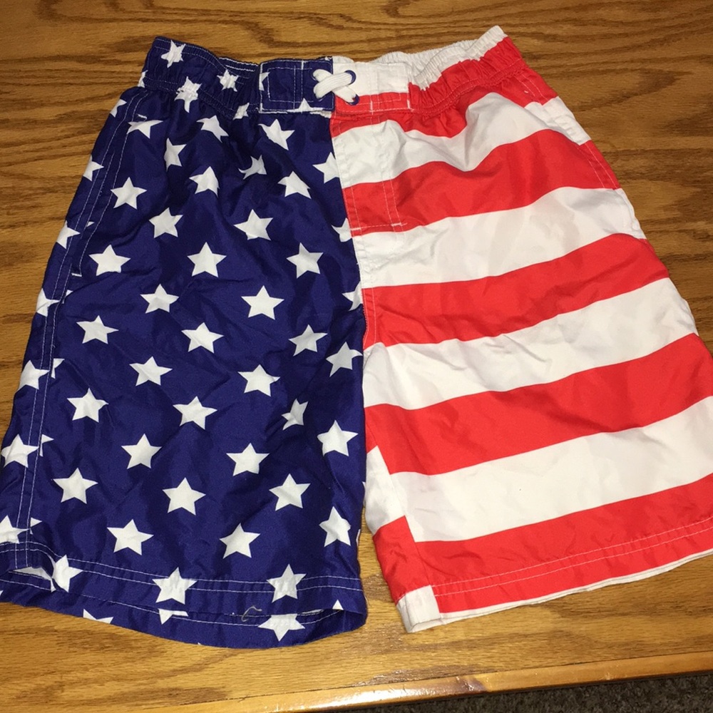 Revolution boys swim Trunks XL 16-18